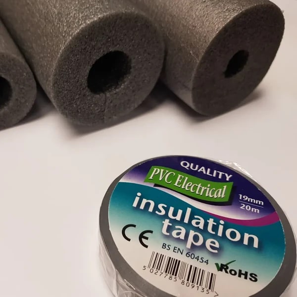 Eco Express Lagging Pack - Economy Pack of Pipe Insulation Including a Roll of Fixing Tape